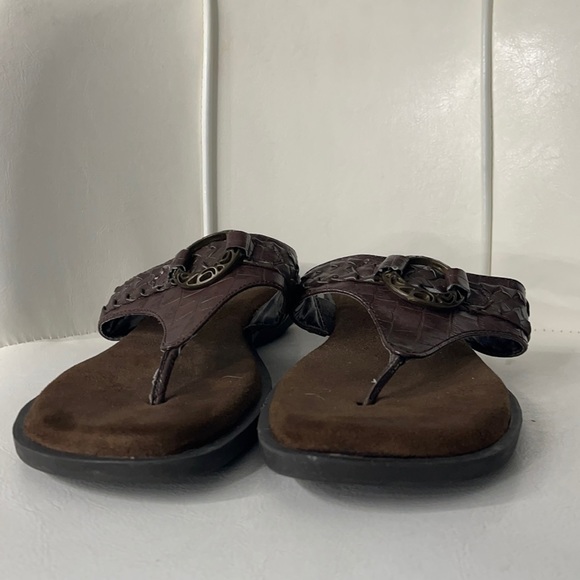brown sandals - Picture 1 of 5